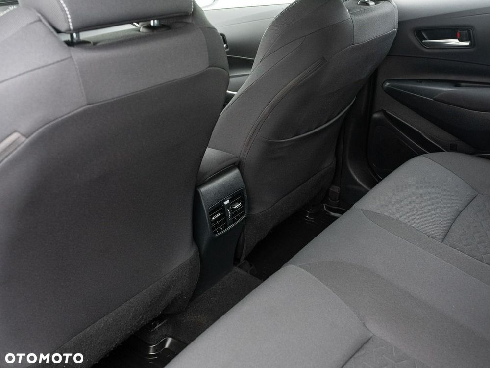 Toyota Corolla - 22