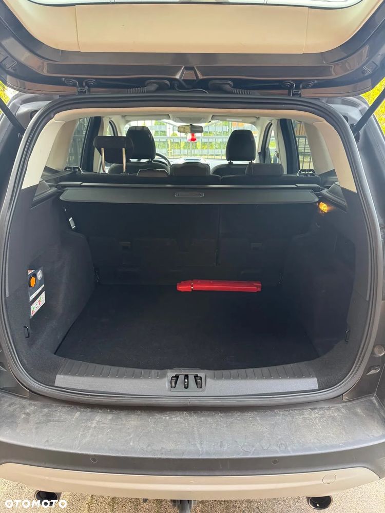 Ford Kuga - 13