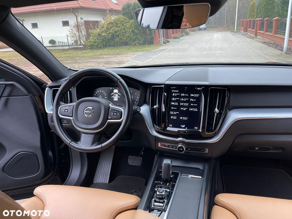 Volvo XC 60 B5 D AWD Geartronic Momentum Pro - 21