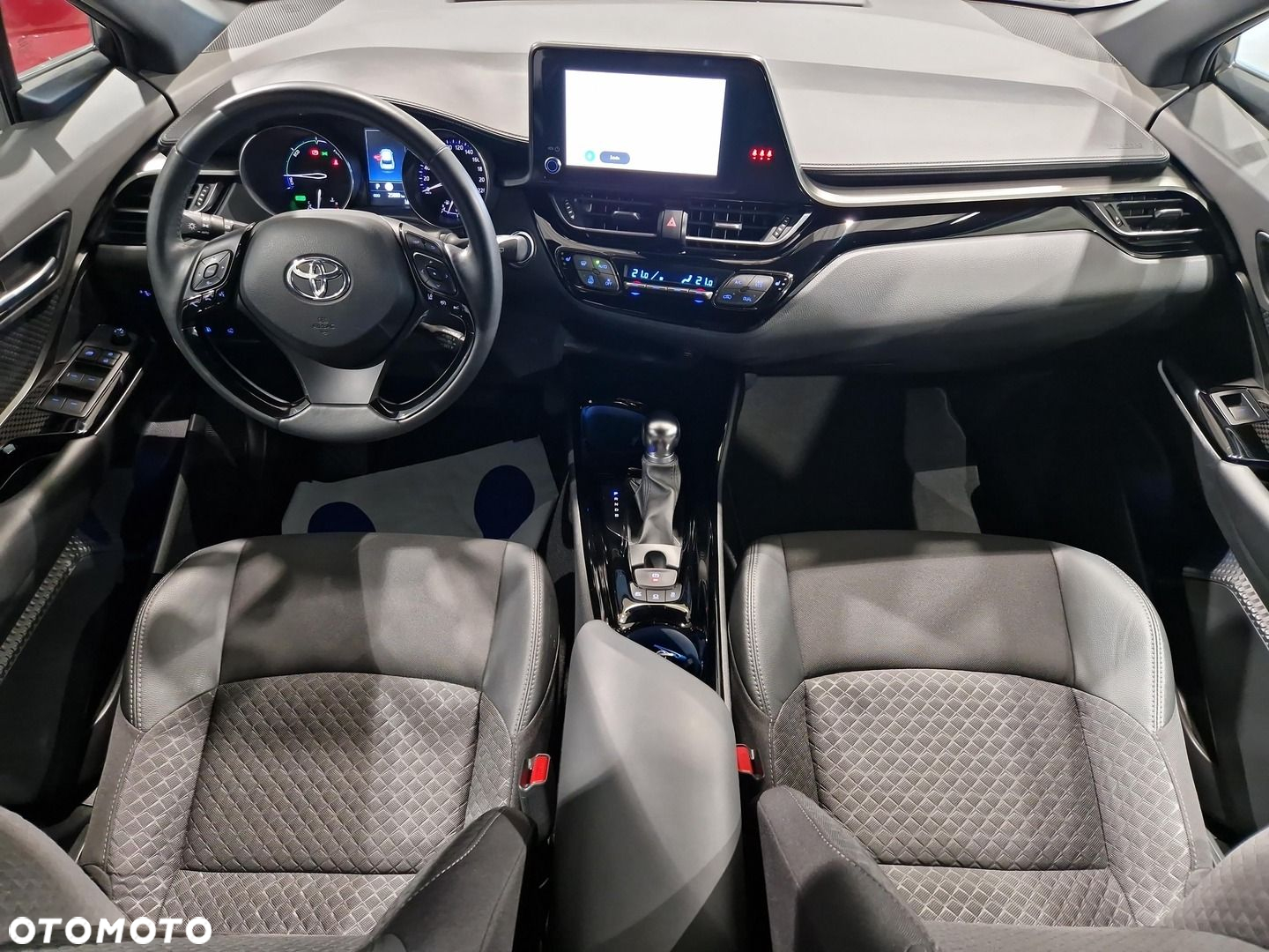 Toyota C-HR - 9