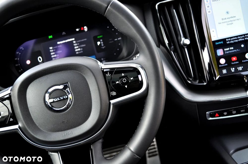 Volvo XC 60 T6 AWD Recharge Geartronic RDesign - 28
