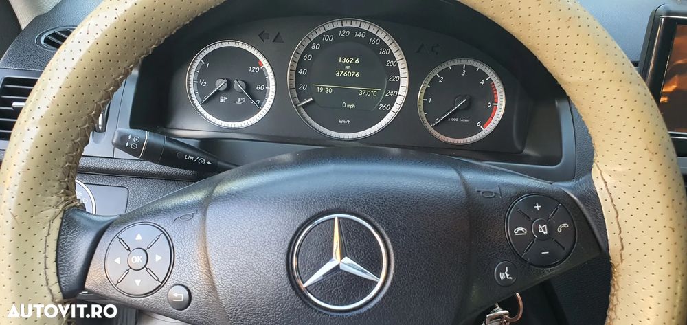 Mercedes-Benz C 200 CDI BlueEFFICIENCY - 20