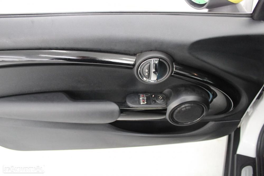 MINI 3 Portas Cooper SE Yours - 12