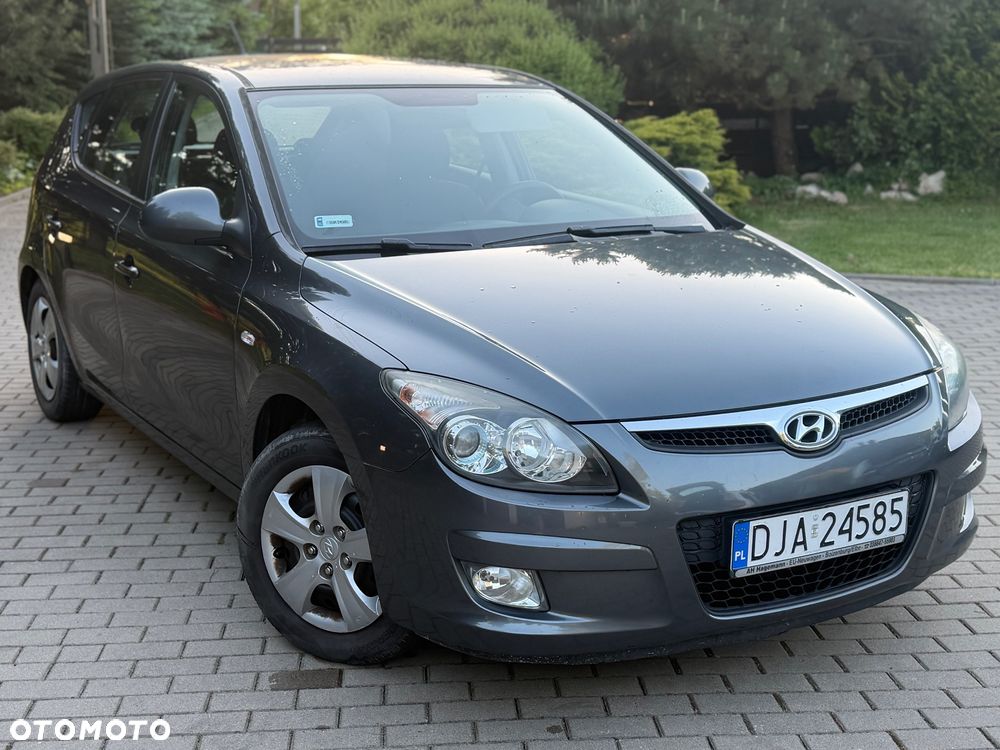 Hyundai i30 1.6 Automatik Comfort - 2
