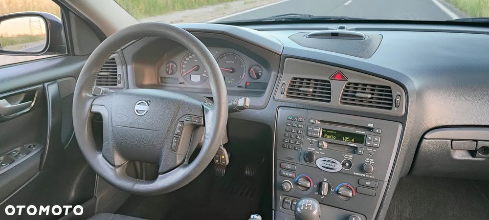Volvo V70 2.4 D Black Edition - 13