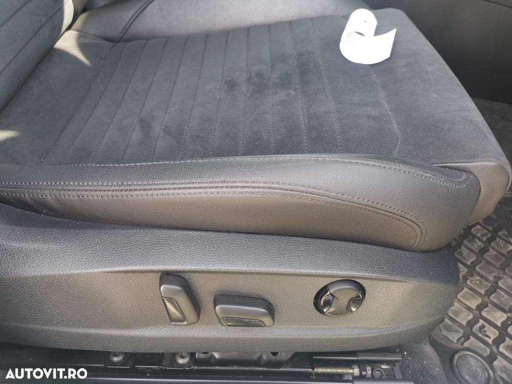 Volkswagen Passat Variant 2.0 TDI DSG 4Motion Highline - 8