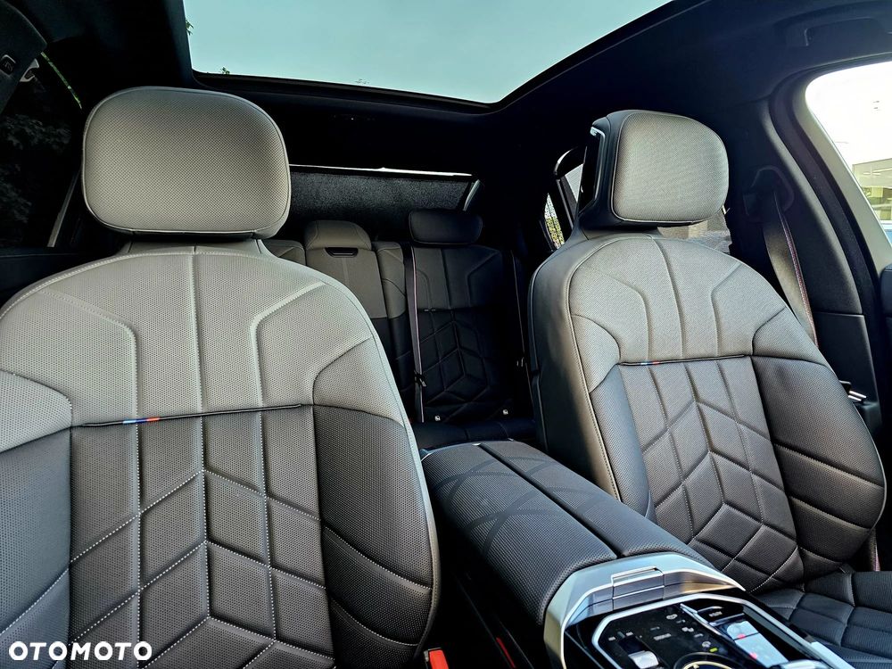 BMW Seria 7 - 16