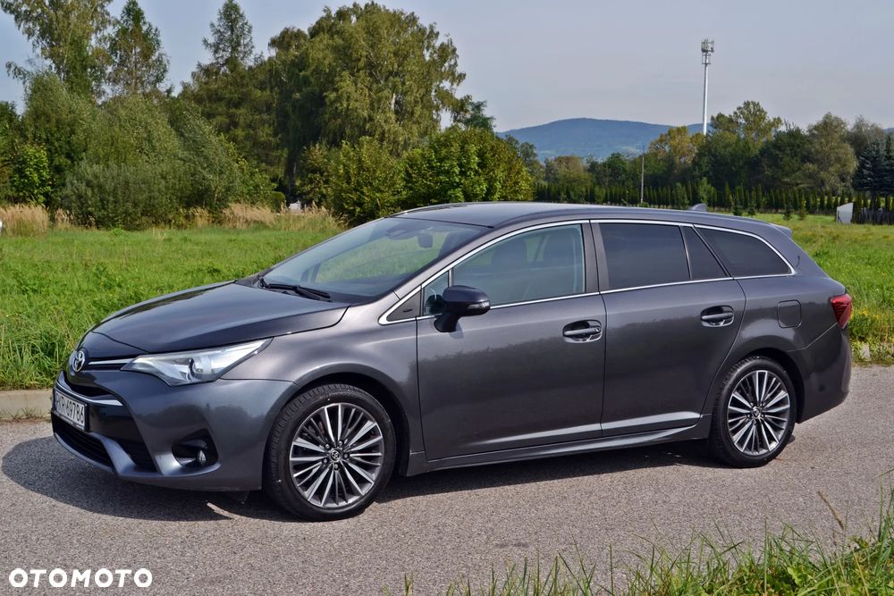 Toyota Avensis 2.0 D-4D Prestige - 1