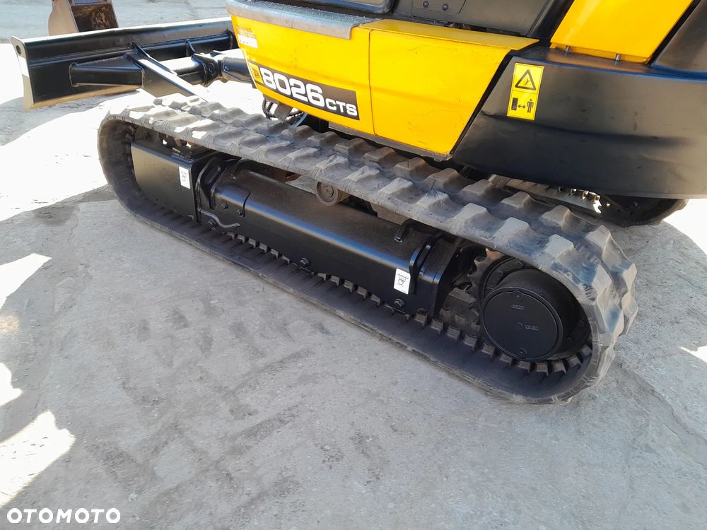 JCB 8026 - 19