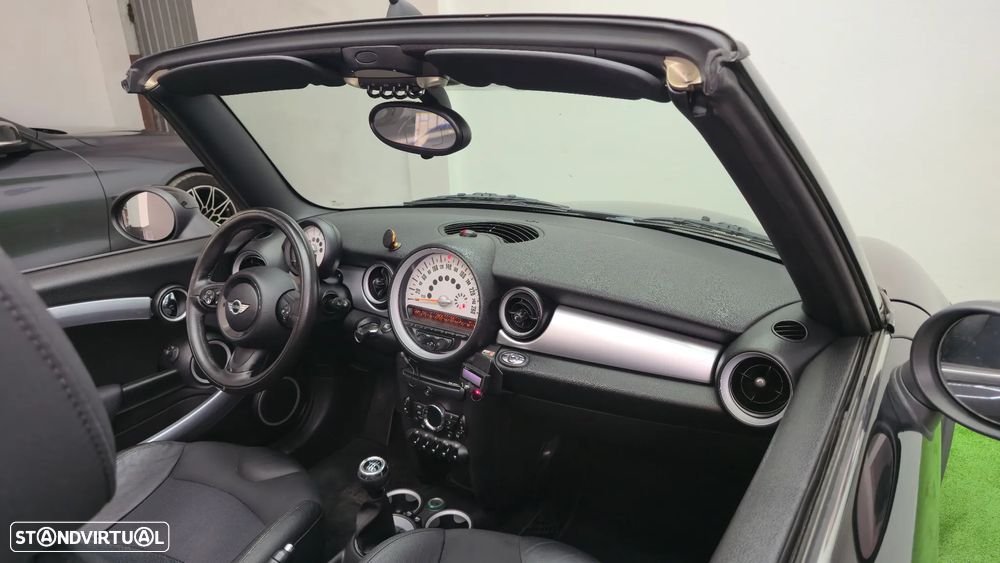MINI Cabrio Cooper D - 8