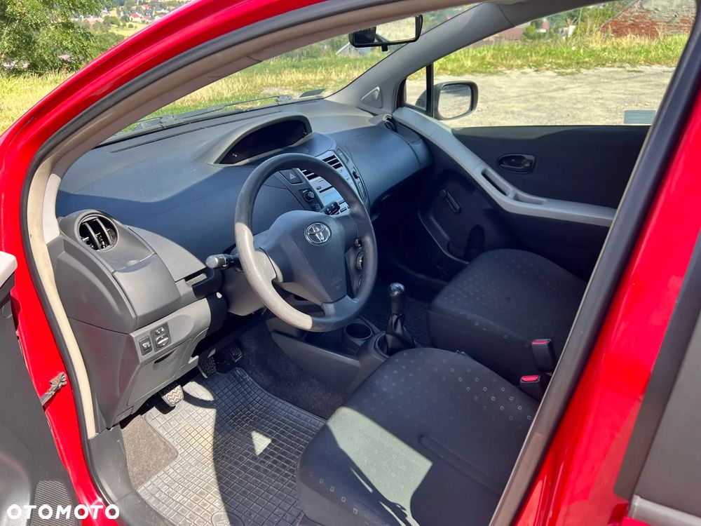 Toyota Yaris 1.3 Terra Polaris - 11