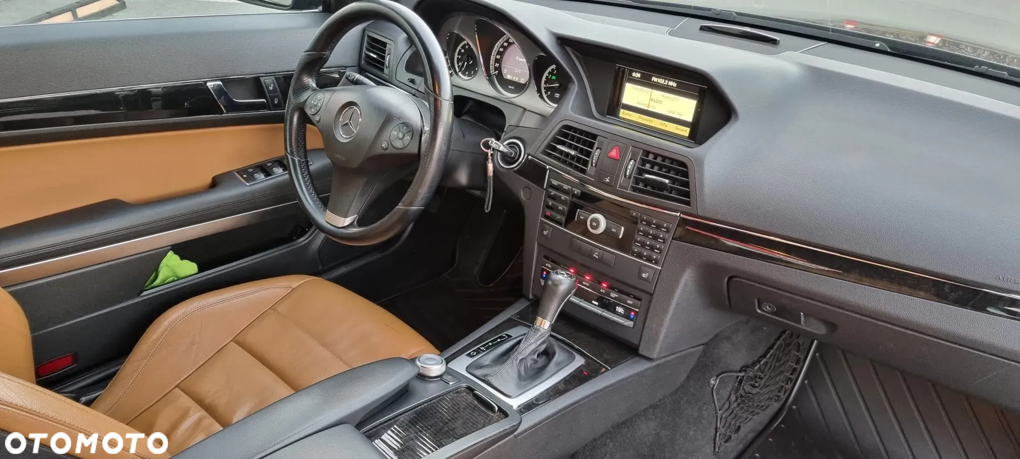 Mercedes-Benz Klasa E 250 CGI BlueEffICIENCY - 18