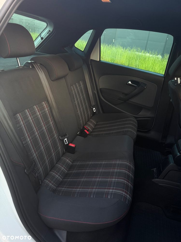 Volkswagen Polo - 16