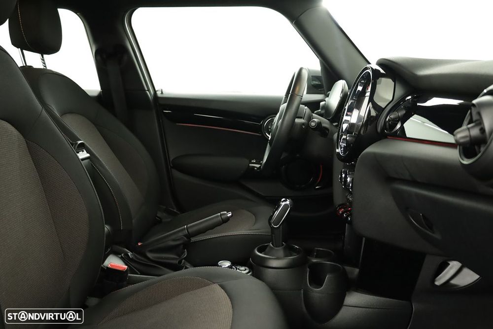 MINI 5 Portas Cooper Premium Classic Auto - 19
