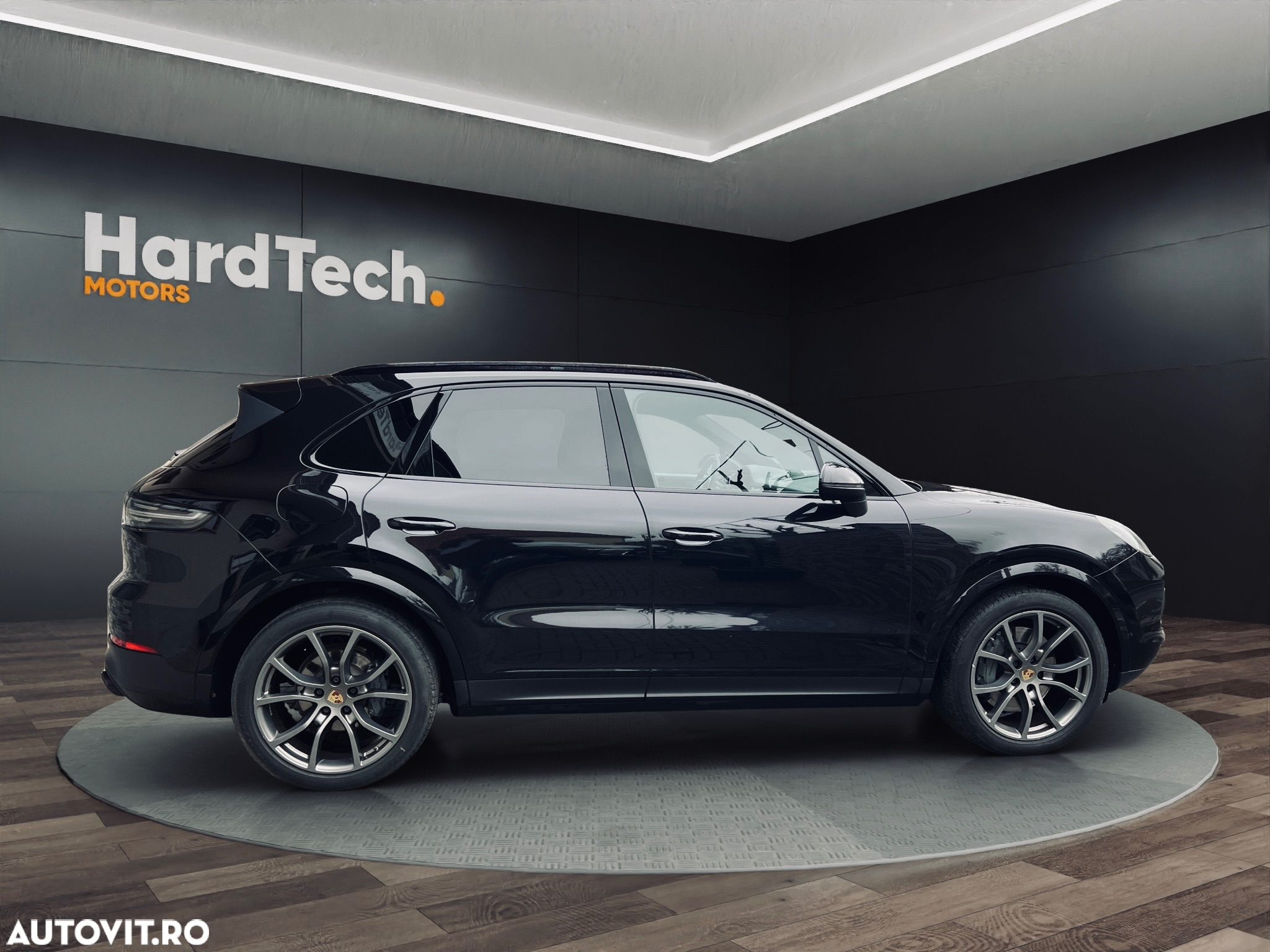 Porsche Cayenne - 5