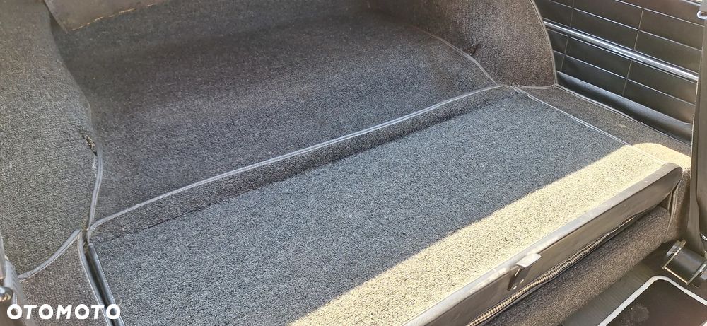 Volkswagen Karmann Ghia - 21