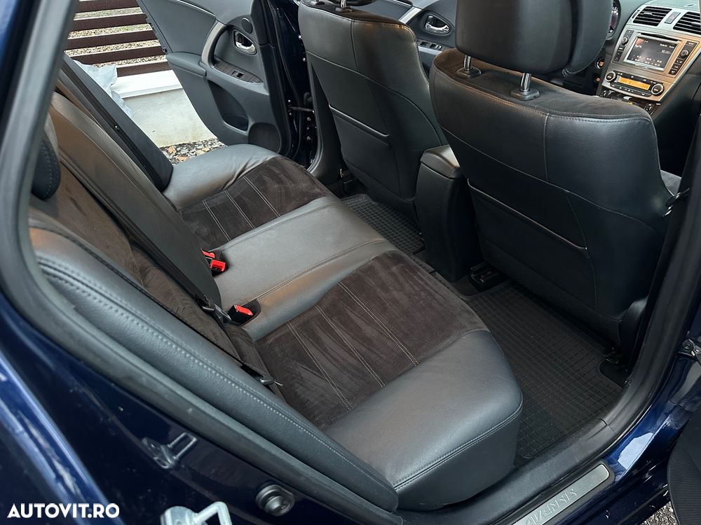 Toyota Avensis Combi 2.0 D-4D Comfort - 8