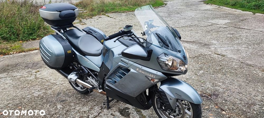 Kawasaki GTR - 7