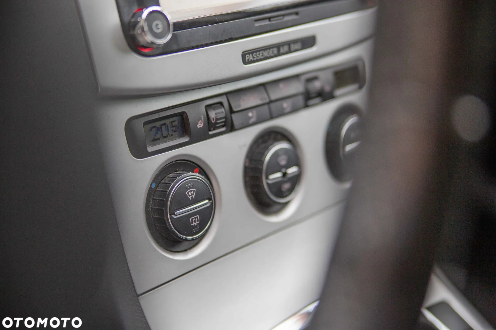 Volkswagen Passat 1.9 TDI Sportline - 13