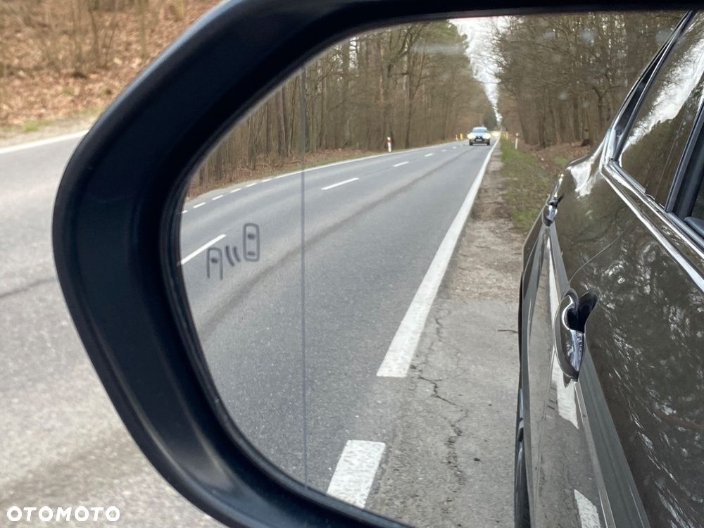 Toyota Camry 2.5 Hybrid Executive CVT - 12