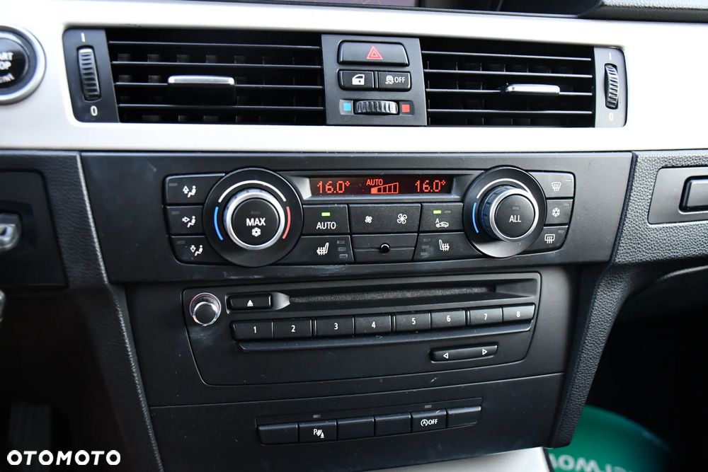 BMW Seria 3 318d - 30