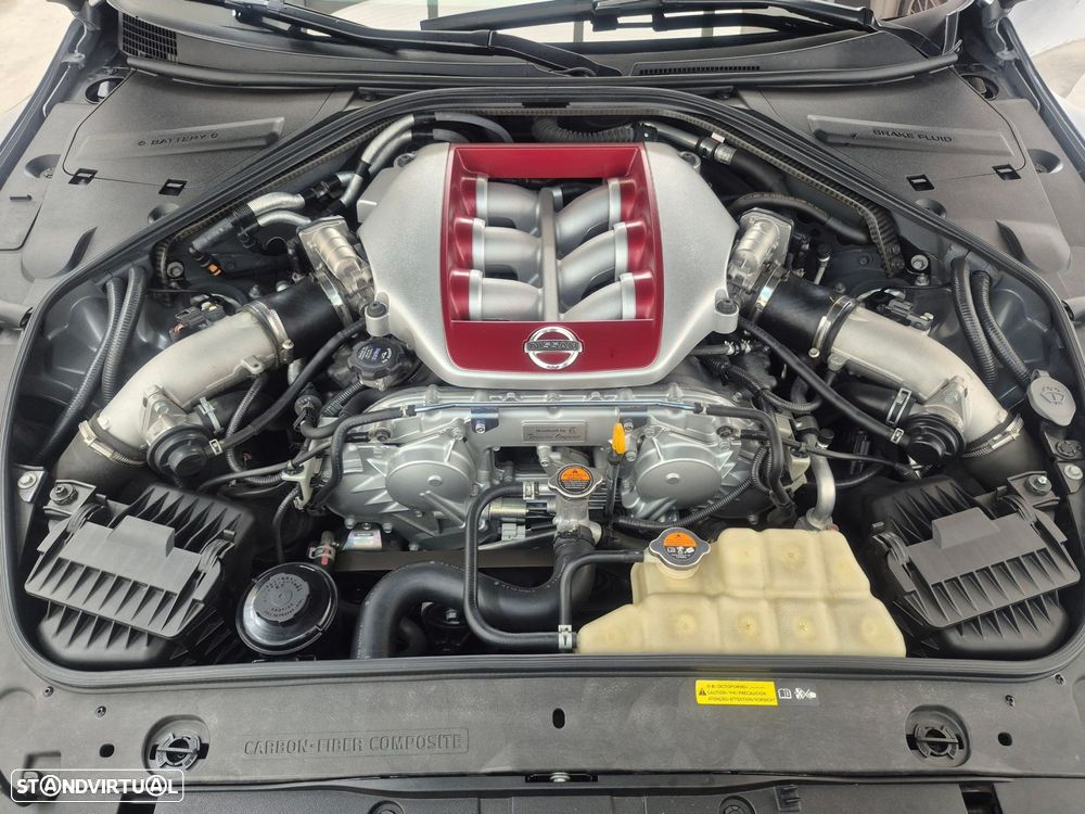 Nissan GT-R 3.8 V6 Black Edition - 21