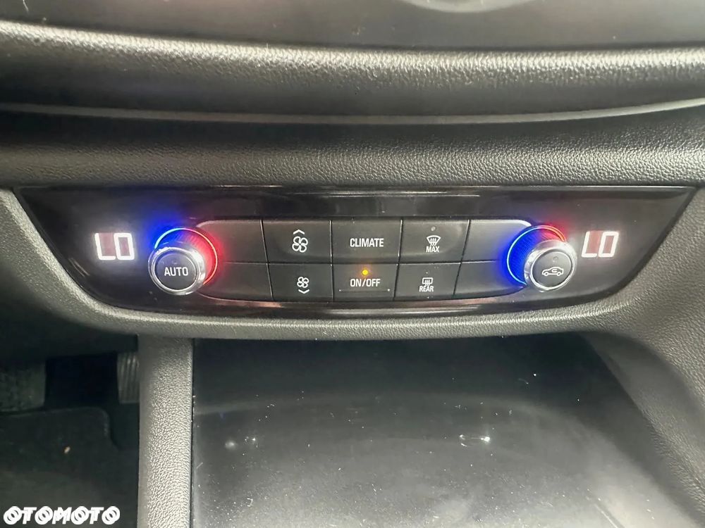 Opel Insignia 2.0 - 16