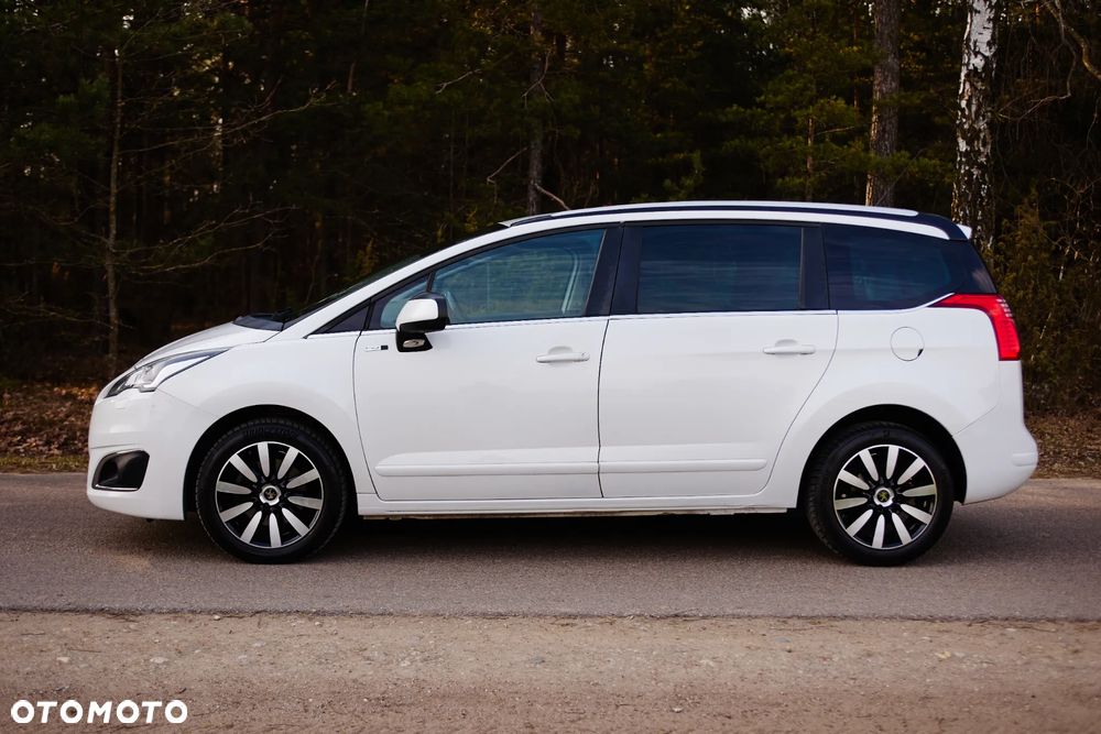 Peugeot 5008 HDI FAP 150 Allure - 2