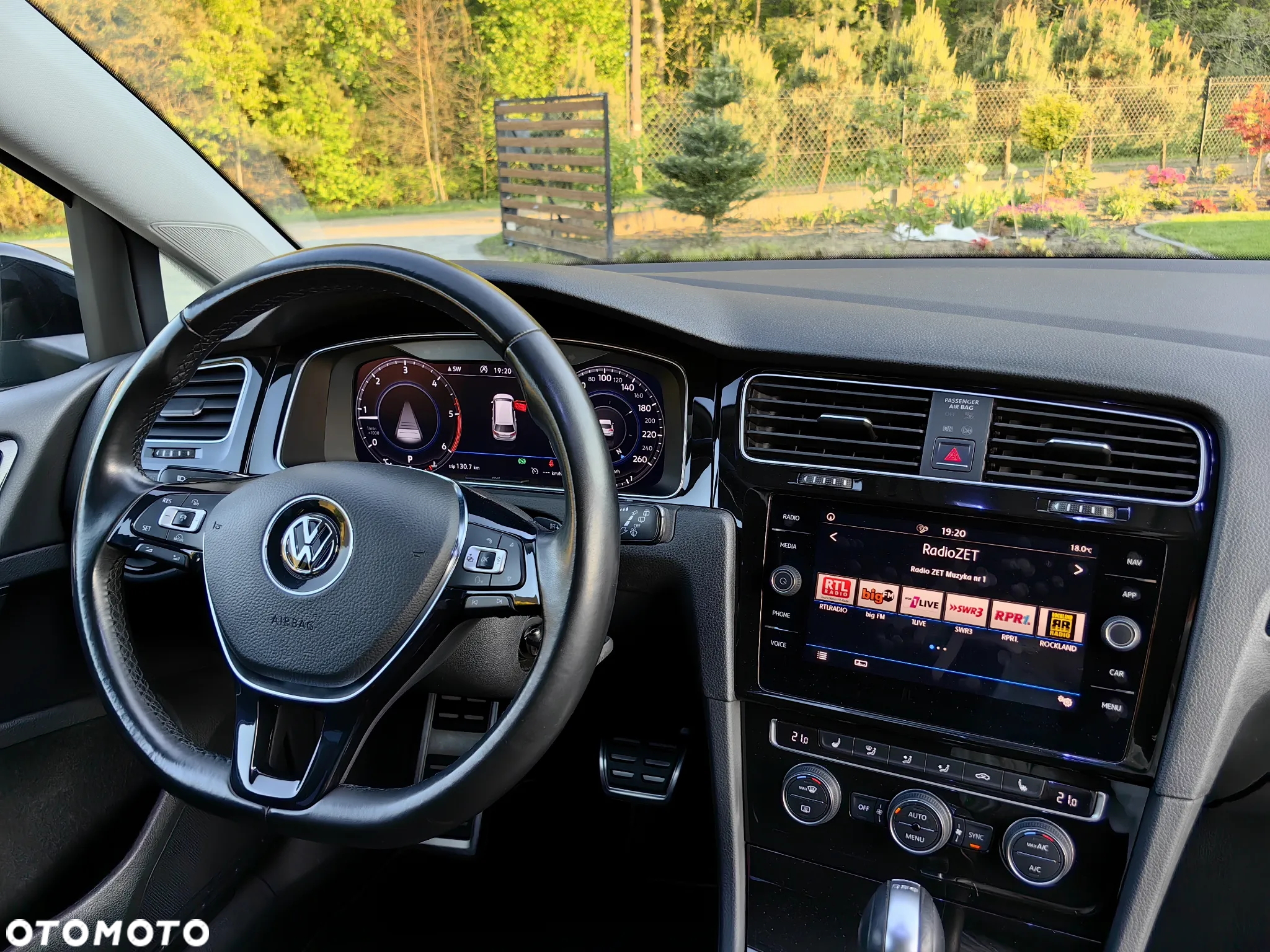 Volkswagen Golf 2.0 TDI DSG Sound - 35