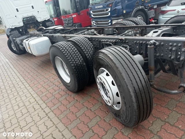 Mercedes-Benz Antos 2535 6x2 Rama pod zabudowę 9,5M Euro6 - 5