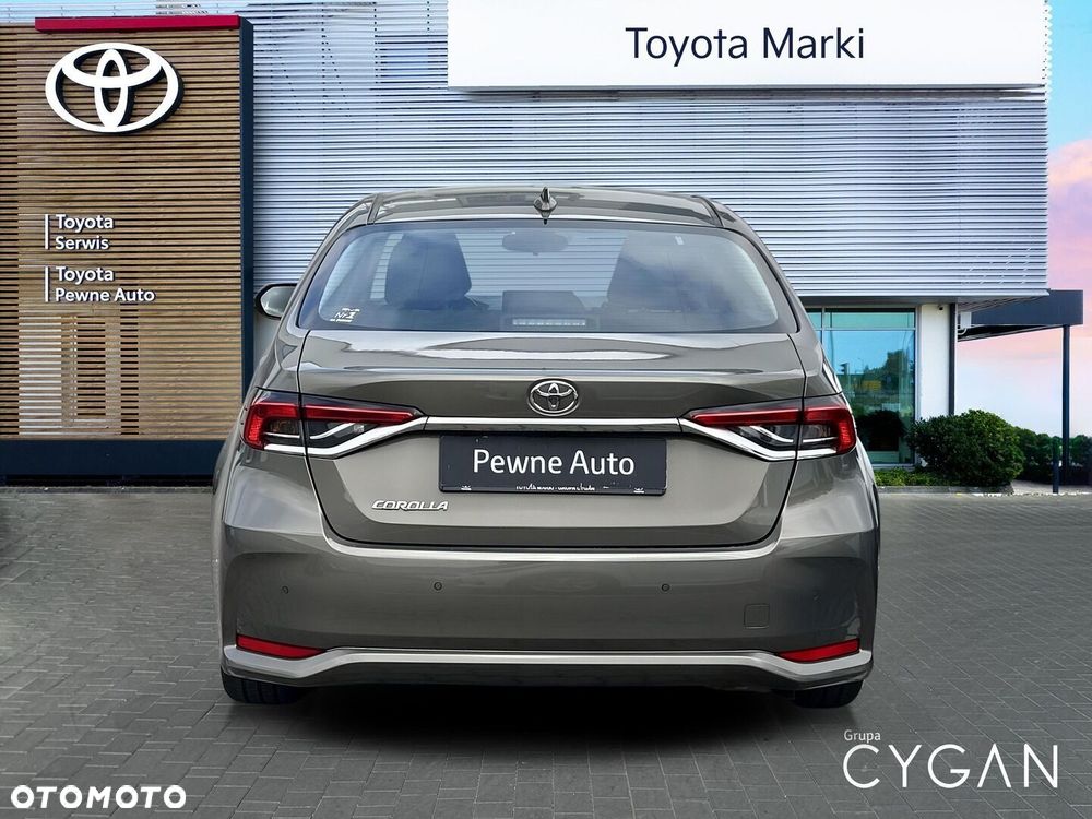 Toyota Corolla - 4