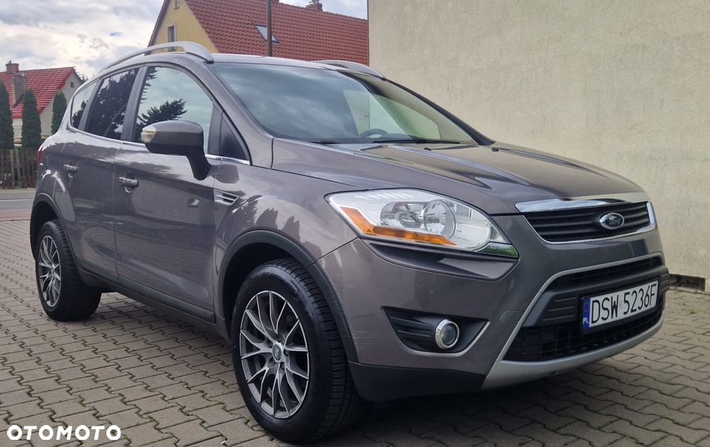 Ford Kuga - 1