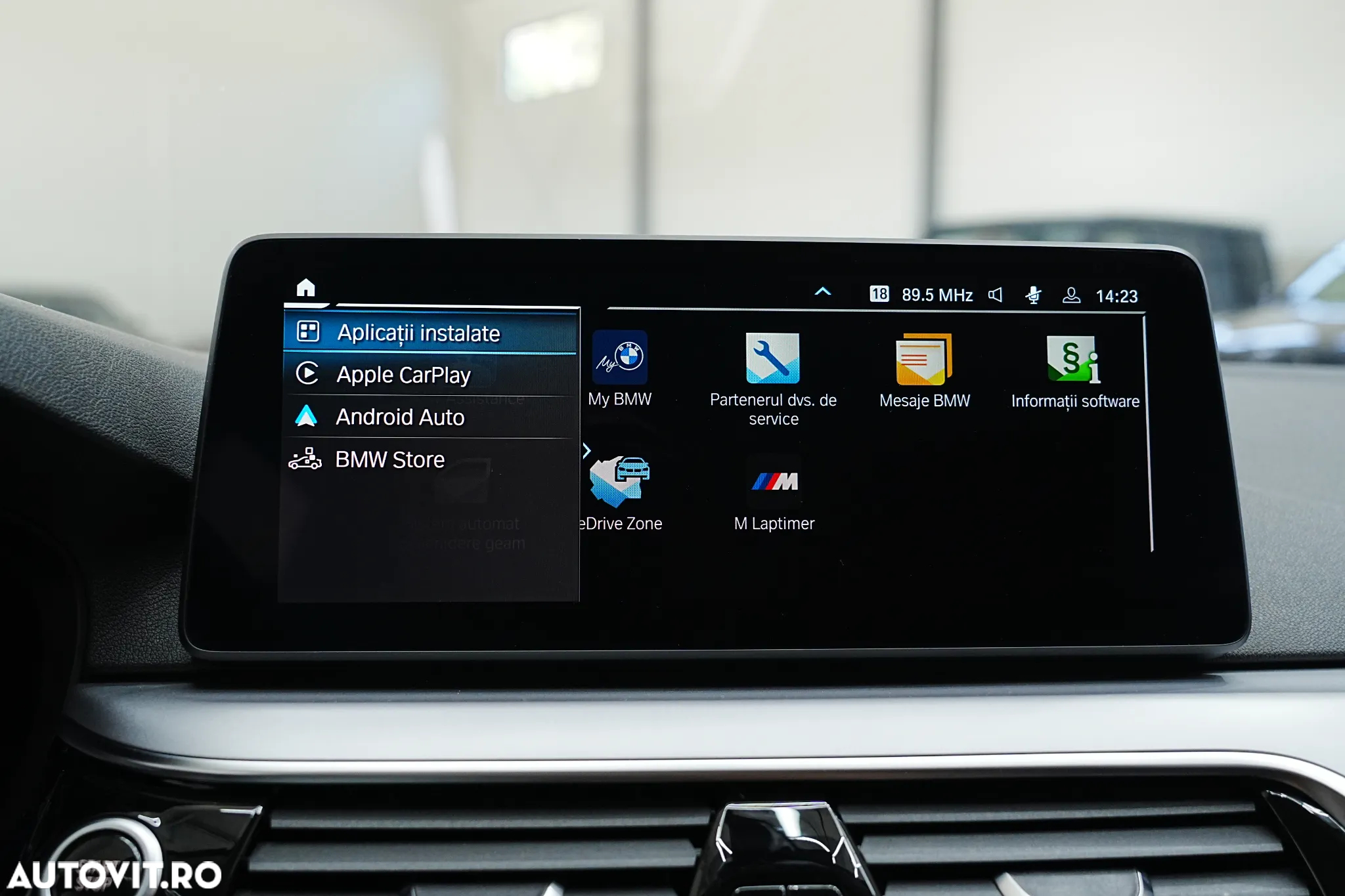 BMW Seria 5 530e xDrive AT PHEV - 37