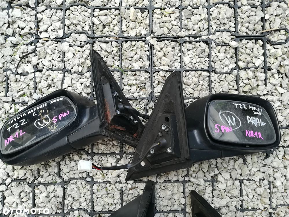 LUSTERKA PRAWE LEWE TOYOTA - 2