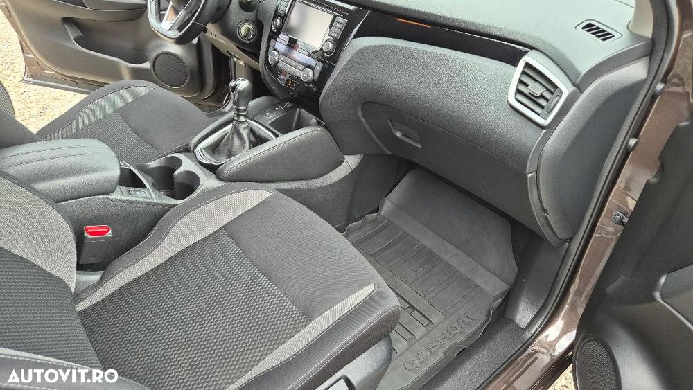 Nissan Qashqai 1.3 138CP 2WD Tekna - 6