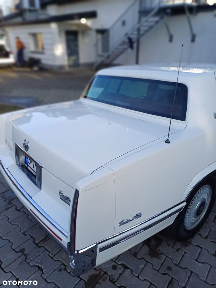 Cadillac Deville 4.9 STD - 28