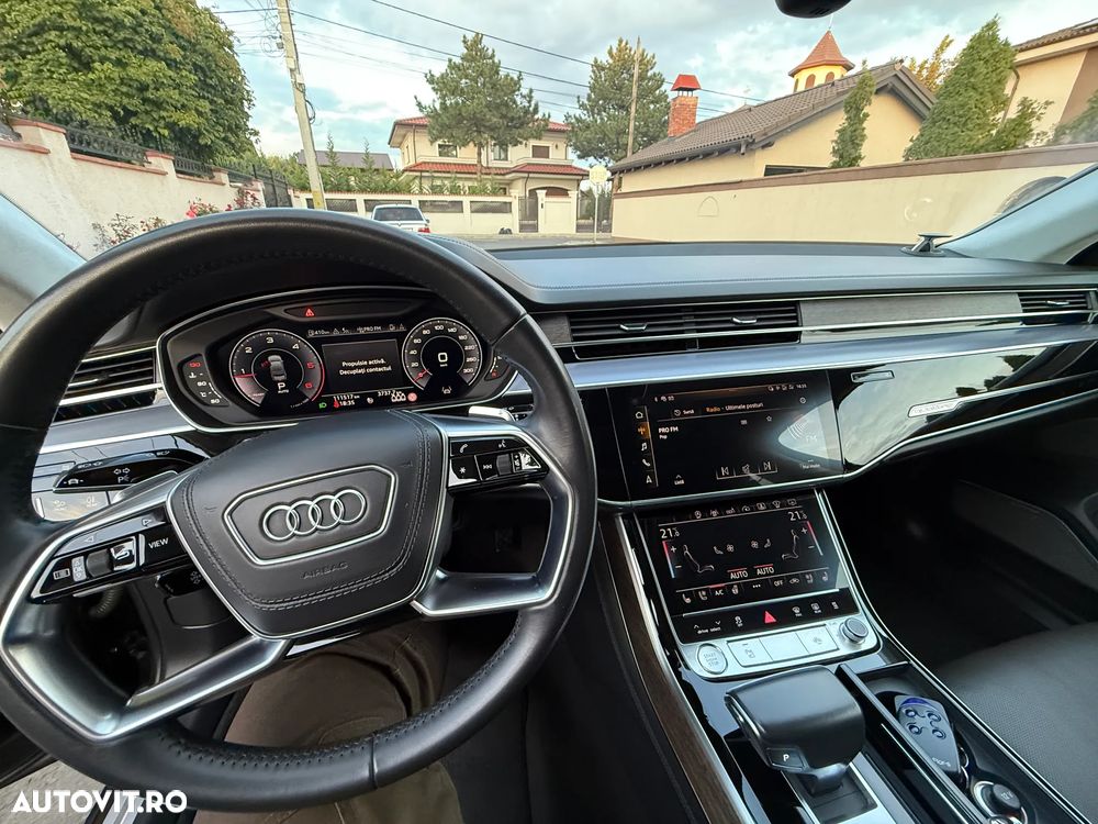 Audi A8 - 7