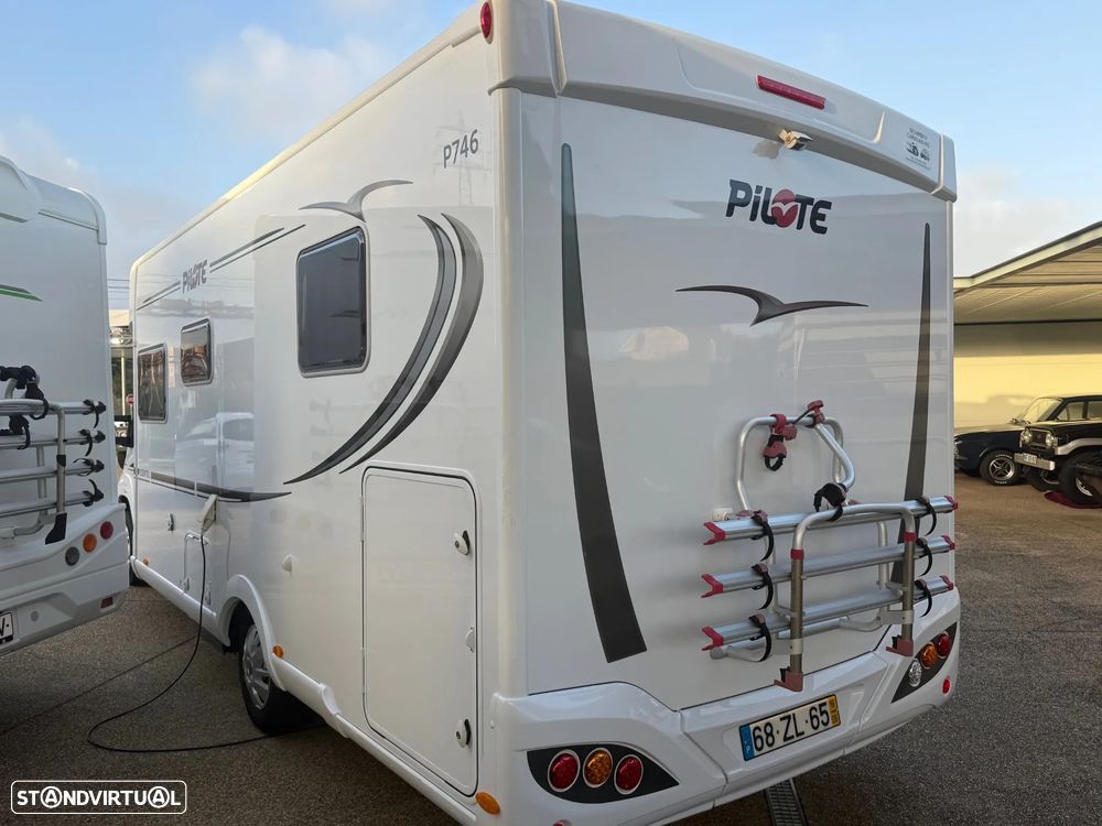 Pilote Essential P 746 - 2