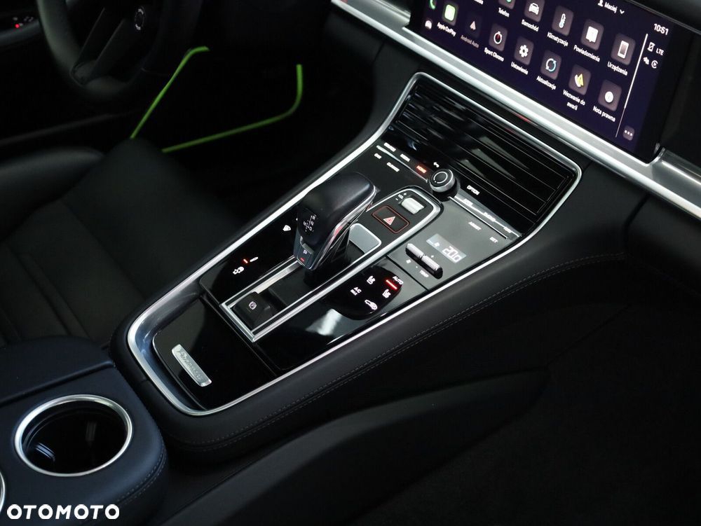 Porsche Panamera - 12