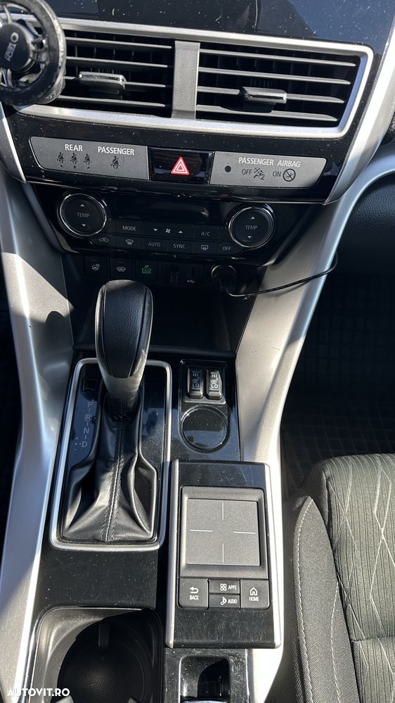 Mitsubishi Eclipse-Cross - 14