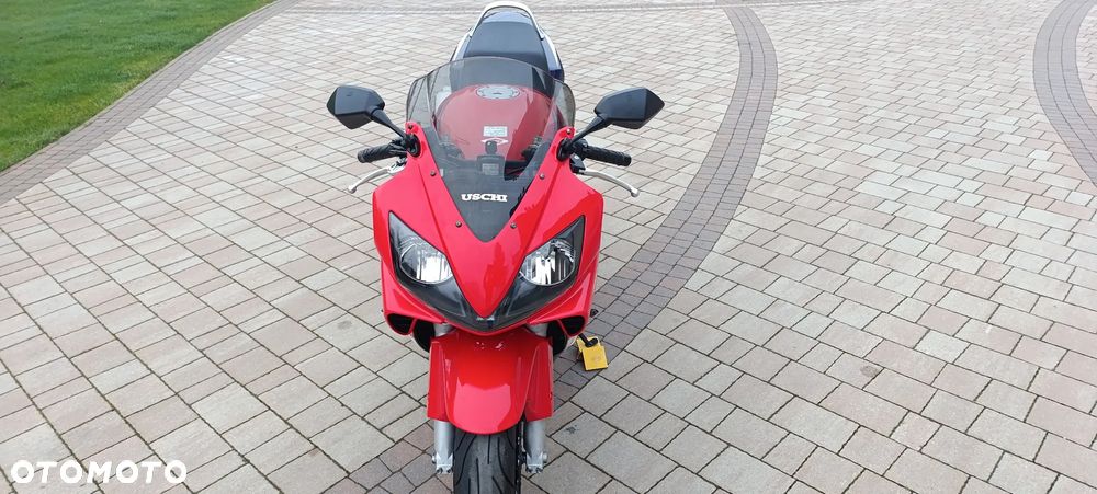 Honda CBR - 9