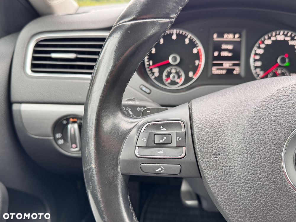 Volkswagen Jetta 1.4 TSI Highline DSG - 19