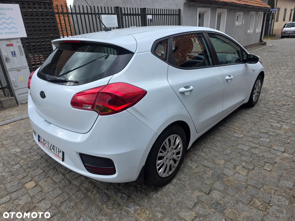 Kia Ceed 1.4 L - 3