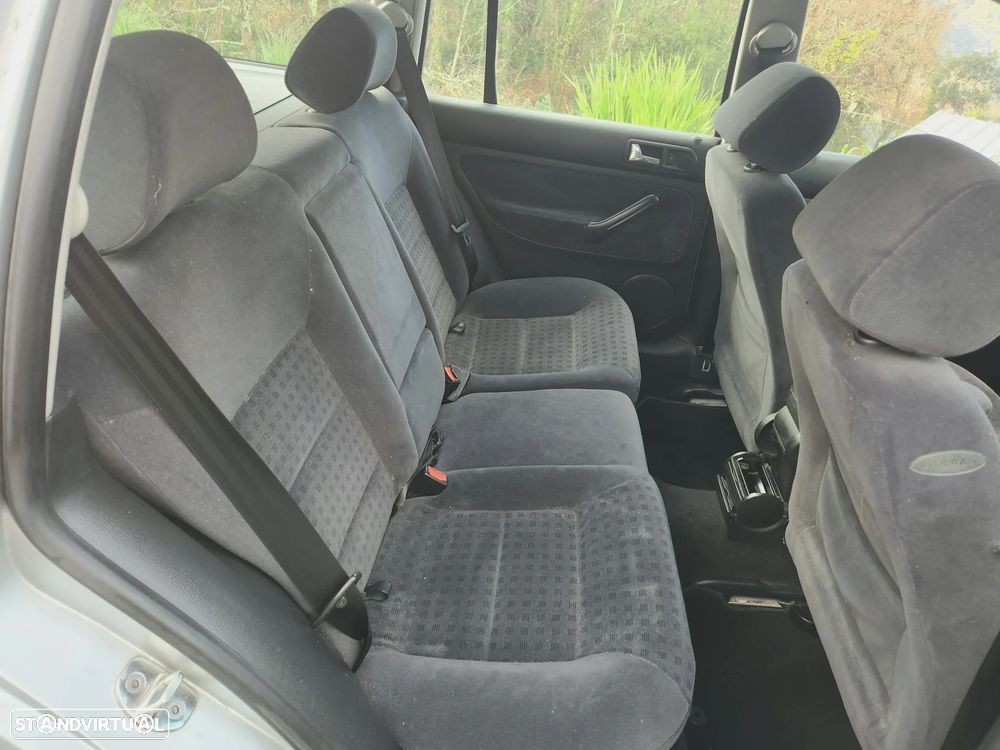 VW Golf Variant 1.9 TDi 4M Highline EC - 14