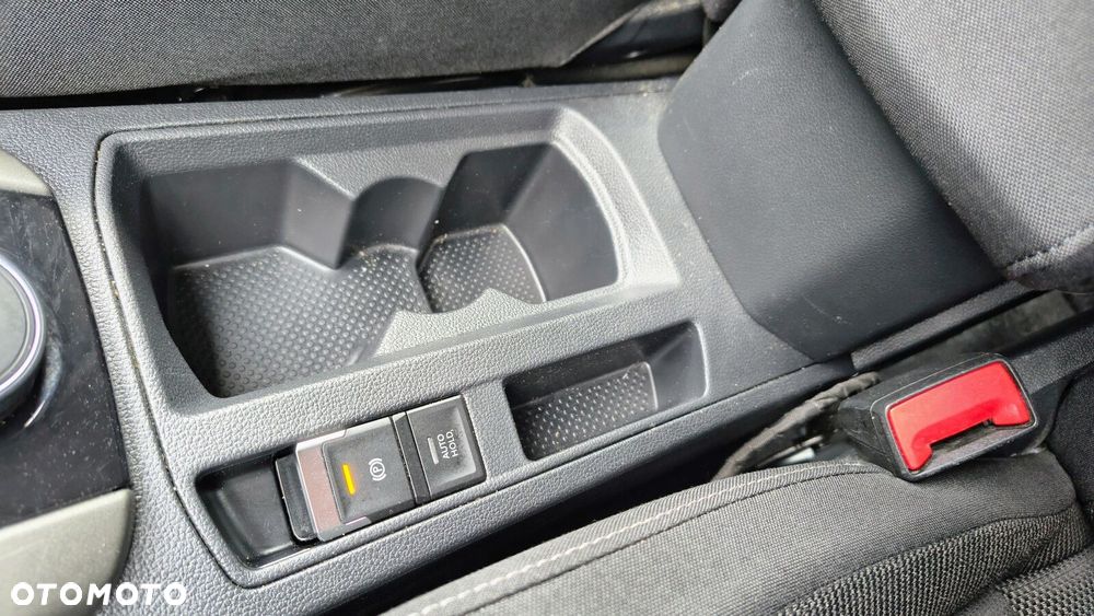 Volkswagen T-Roc - 31