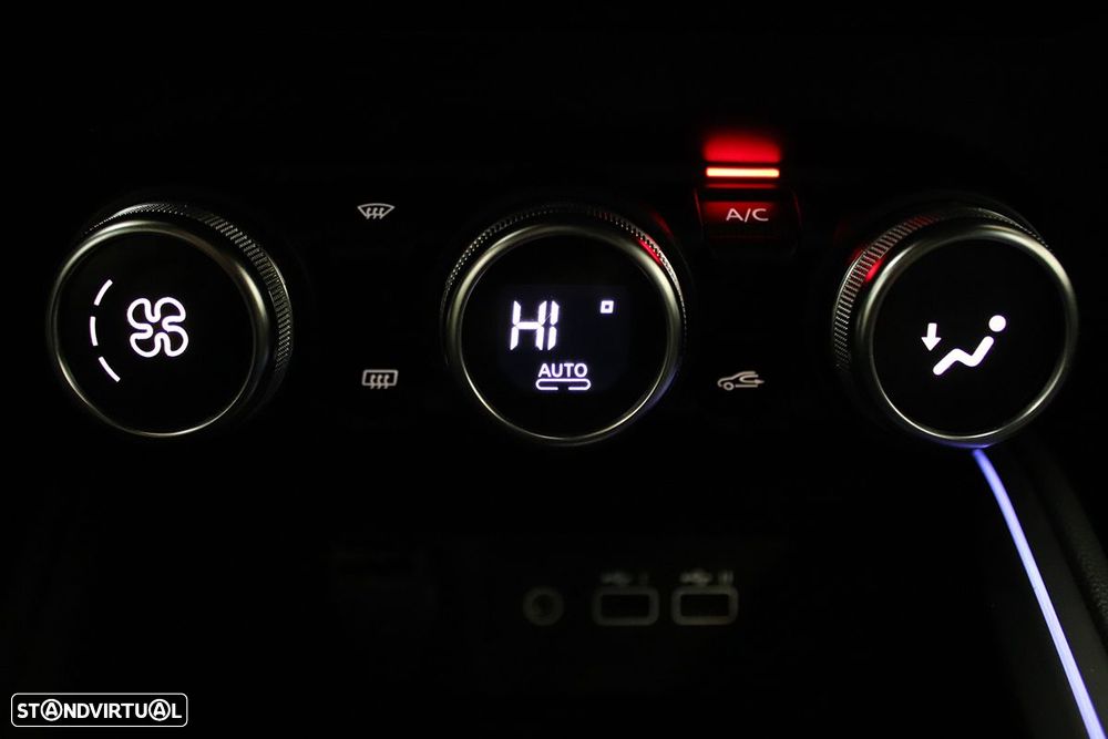 Renault Clio 1.0 TCe Techno - 12