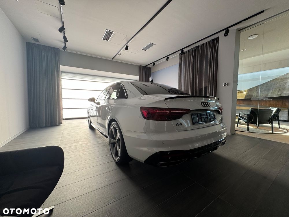 Audi A4 Limousine - 16