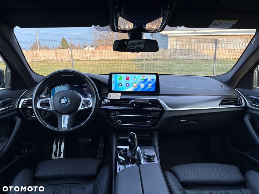 BMW Seria 5 530e xDrive - 15