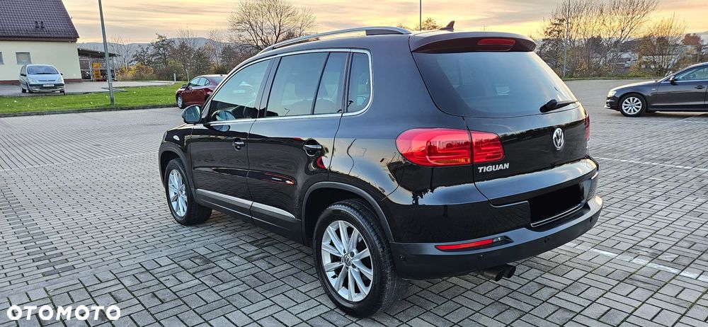 Volkswagen Tiguan 2.0 TDI DPF BlueMotion Technology Exclusive - 4