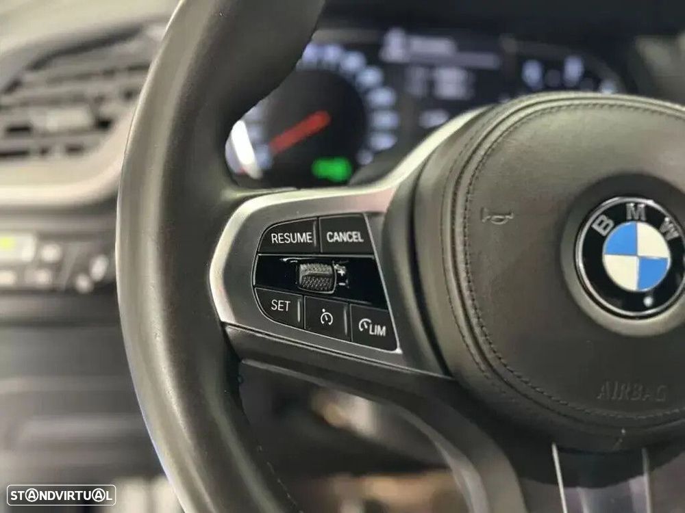 BMW 116 d Pack Desportivo M - 32